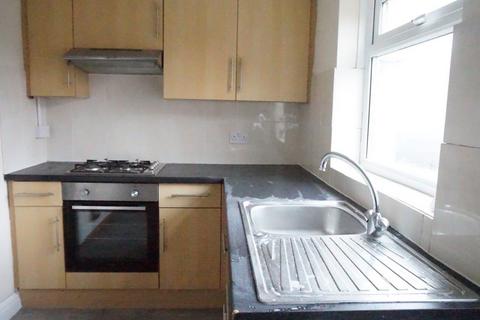 2 bedroom terraced house to rent, 196 Danube Road, Hull, HU5 5UX