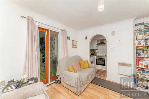 1 bedroom ground floor flat for sale, Hickory Close, Edmonton, N9