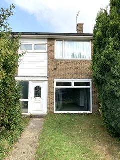 3 bedroom semi-detached house to rent, Austin Close, Chatham ME5