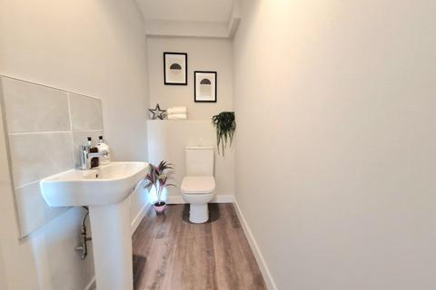 undefined, Pines Close, Northampton NN2
