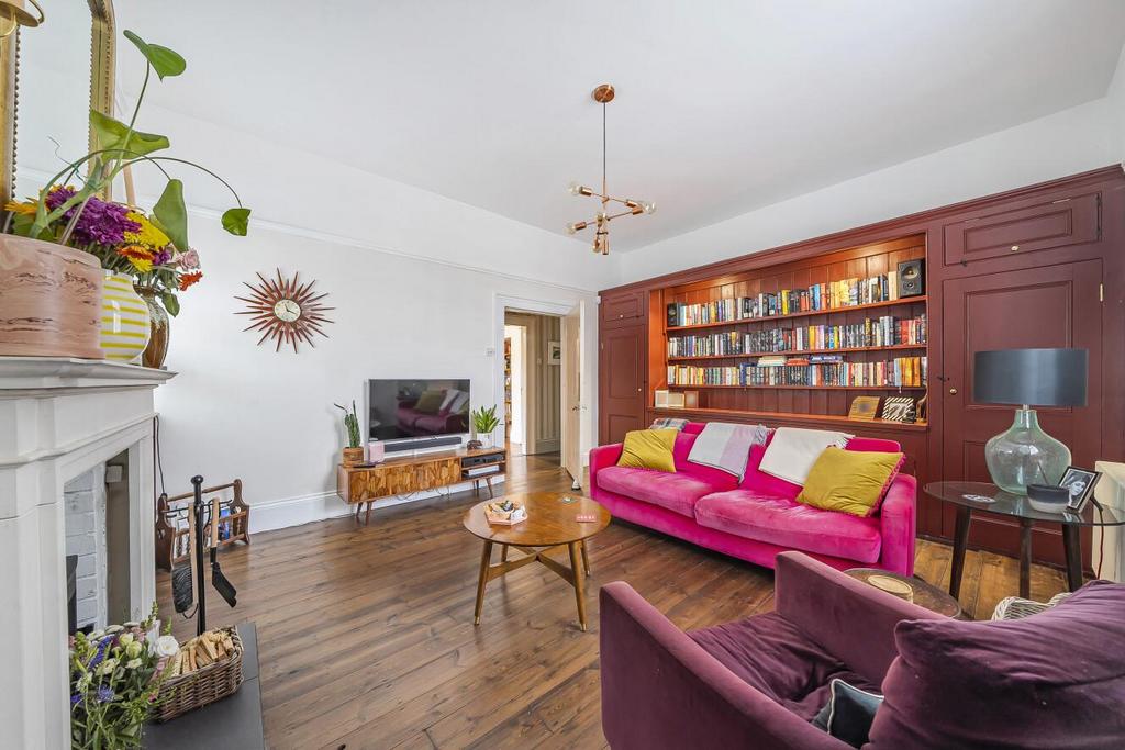 Chatterton Road, Bromley 2 bed flat for sale £400,000