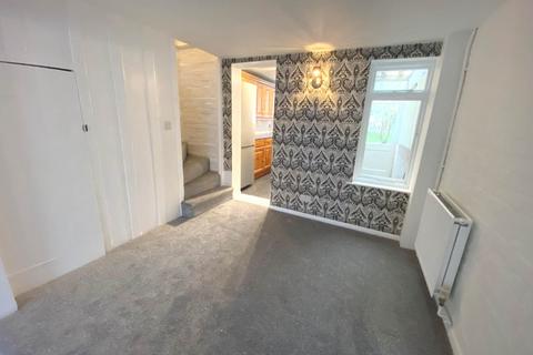 2 bedroom cottage to rent, Back Lane, Letchmore Heath