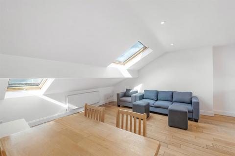 1 bedroom flat for sale, Plato Road, London SW2