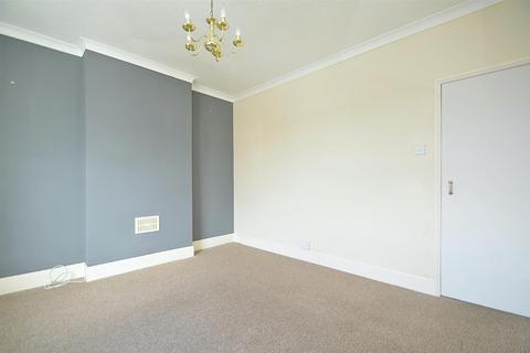 1 bedroom flat for sale, CHAIN FREE * SANDOWN