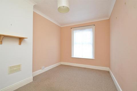 1 bedroom flat for sale, CHAIN FREE * SANDOWN
