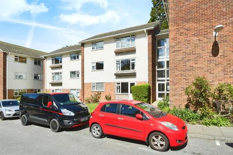 2 bedroom flat to rent, Cliveden Court, London Road, Brighton