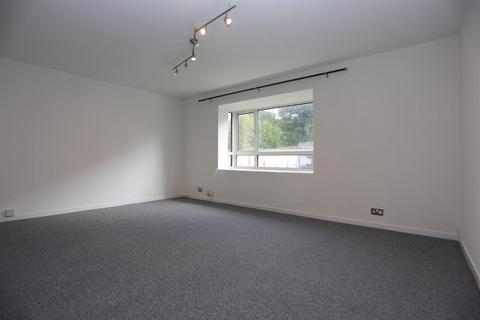 2 bedroom flat to rent, Cliveden Court, London Road, Brighton