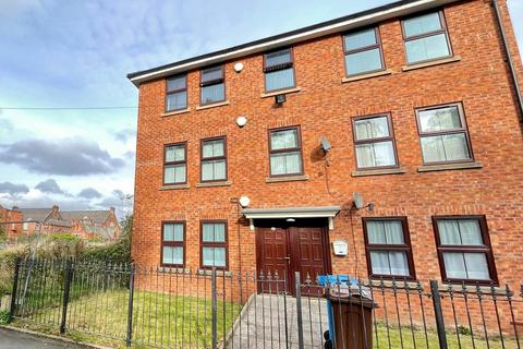 2 bedroom flat to rent, Ardwick Green North, Manchester M12