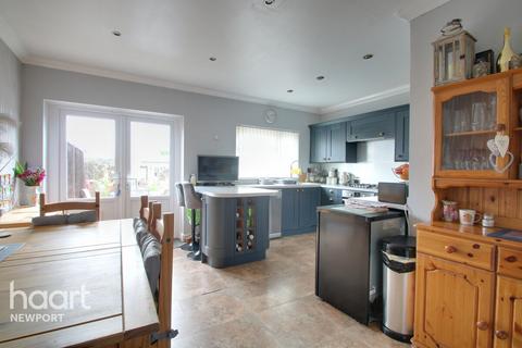 3 bedroom semi-detached house for sale, Greenmeadow Avenue, Newport