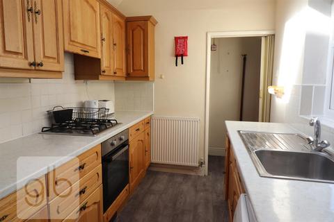 4 bedroom terraced house to rent, Gordon Street, Leamington Spa