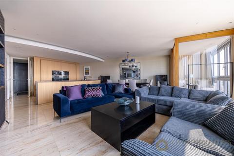 2 bedroom apartment to rent, St. George Wharf, London SW8