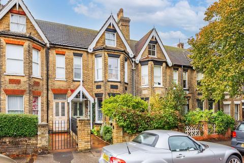 5 bedroom terraced house for sale, London Road South, Lowestoft