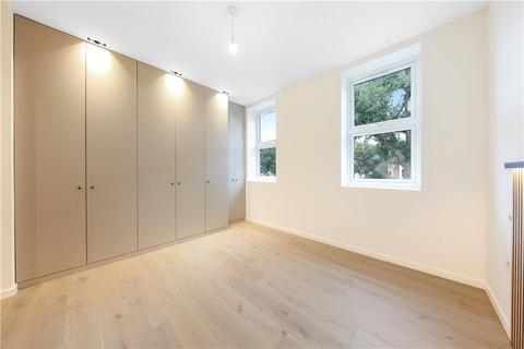 3 bedroom apartment for sale, Sutherland Road, London