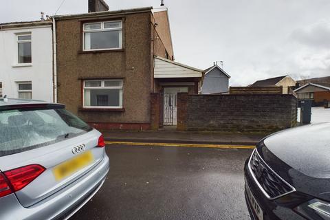 2 bedroom end of terrace house for sale, Harris Street, Hirwaun, CF44