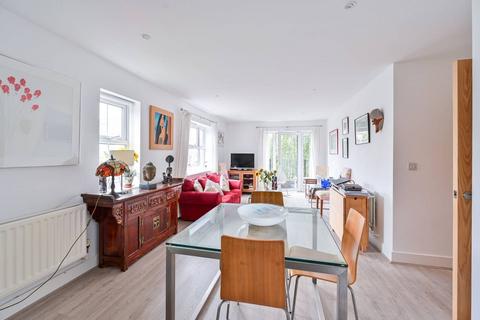 2 bedroom flat for sale, Hayes Grove, East Dulwich, London, SE22