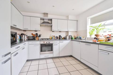 2 bedroom flat for sale, Hayes Grove, East Dulwich, London, SE22