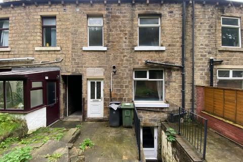 3 bedroom terraced house to rent, Manchester Road, Milnsbridge, Huddersfield