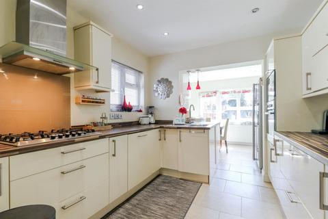 3 bedroom semi-detached house for sale, Elmfield Road, London E4