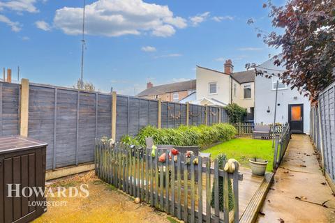 3 bedroom terraced house for sale, Clarkson Road, Lowestoft