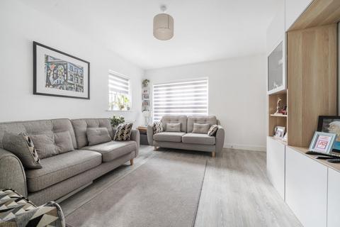 1 Ainsworth Close, London, N20 0FA