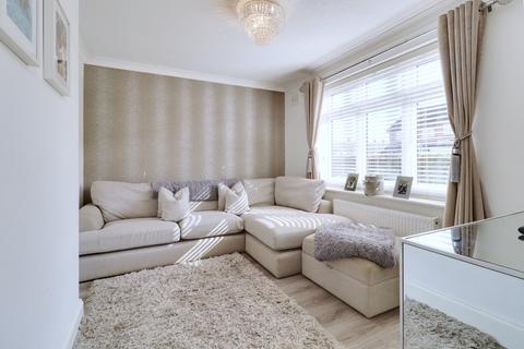 35 Ravel Road, Aveley, South Ockendon, RM15 4NL