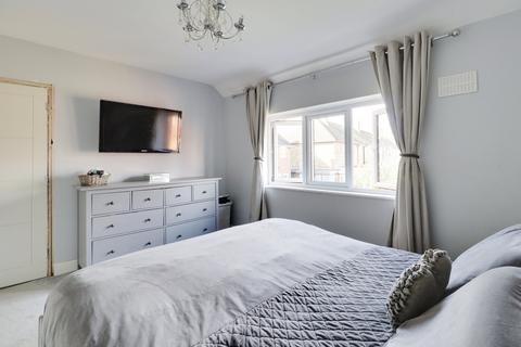 35 Ravel Road, Aveley, South Ockendon, RM15 4NL