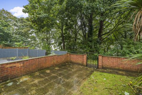 32 Willis Close, Lincoln, LN1 3LG