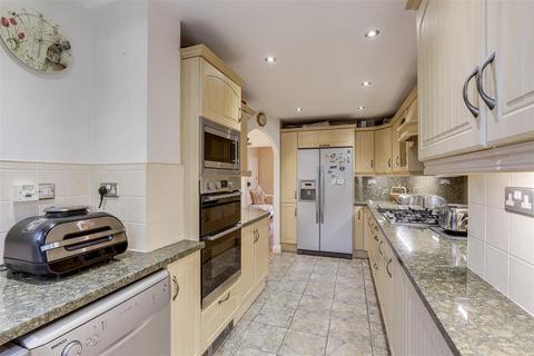 3 bedroom semi-detached house for sale, Queens Drive, Beeston NG9