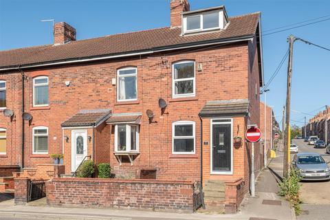 3 bedroom end of terrace house for sale, Station Road, Darton, Barnsley