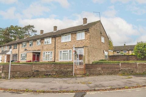 3 bedroom end of terrace house for sale, Garrard Road, Slough SL2