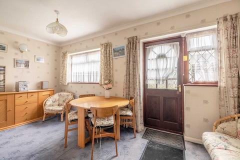 3 bedroom end of terrace house for sale, Garrard Road, Slough SL2