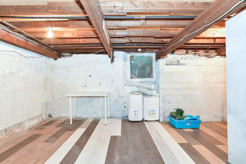 92 Frindsbury Road, Rochester, ME2 4HY
