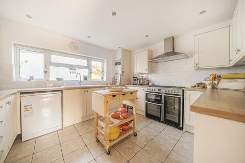 Storrington Hill Road, Hindhead, GU26 6QW