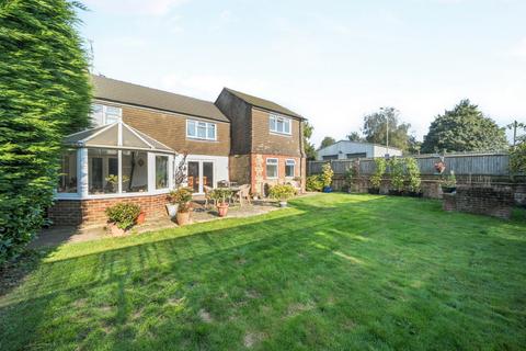 Storrington Hill Road, Hindhead, GU26 6QW