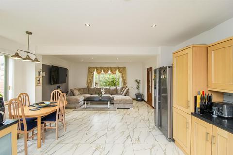 106 Pinderfields Road, Wakefield, WF1 3PL