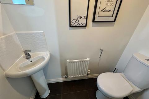 43 The Breeze, Brierley Hill, DY5 3AG