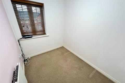 43 The Breeze, Brierley Hill, DY5 3AG