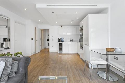 1 bedroom apartment to rent, Altitude Point, London E1