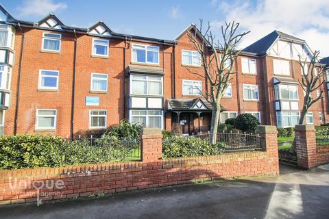 1 bedroom apartment for sale, St. Andrews Court, St. Andrews Road North, Lytham St. Annes, FY8