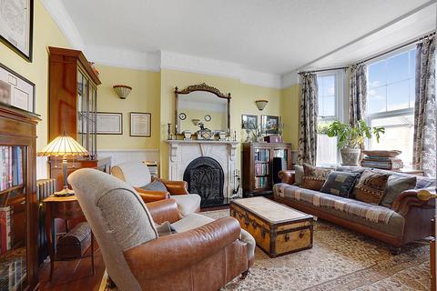 14 Upper Queens Road, Ashford, TN24 8HF