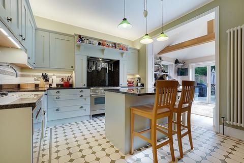 14 Upper Queens Road, Ashford, TN24 8HF