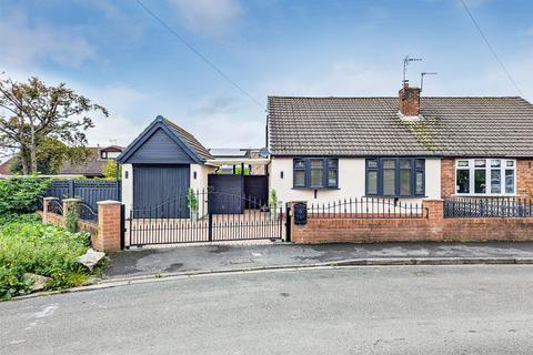 2 bedroom semi-detached house for sale, Dunham Grove, Leigh