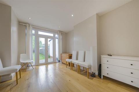 4 bedroom terraced house for sale, Grasmere Avenue, London