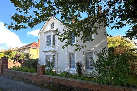 5 bedroom detached house for sale, Felinfoel Road, Llanelli