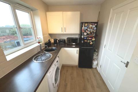 2 bedroom apartment for sale, Rosebay Close, Royton