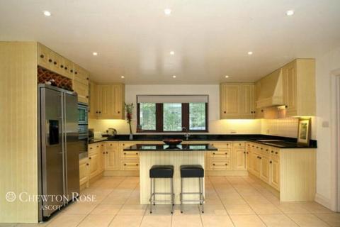 5 bedroom detached house for sale, Winkfield Road, ASCOT