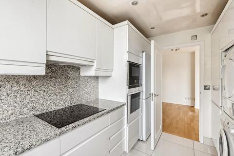 3 bedroom flat to rent, Cheyne Walk, London, SW3