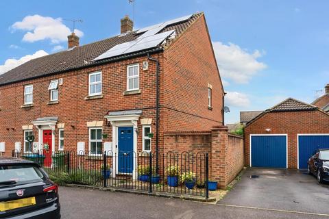 3 bedroom end of terrace house for sale, Aylesbury,  Buckinghamshire,  HP19