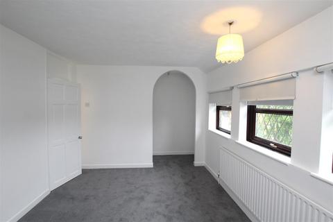 2 bedroom house to rent, Birkbeck Road, Hutton, Brentwood