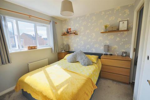 3 bedroom semi-detached house for sale, Jay Walk, Gillingham